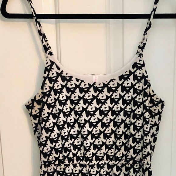 Xhiliration black and white spaghetti strap dress - Picture 1 of 6